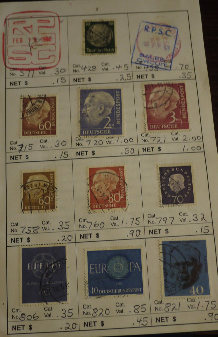 Postage Stamp Booklet: Stamp book from Royal Philatelic Society of Canada 16 page in total. 集邮册共16页