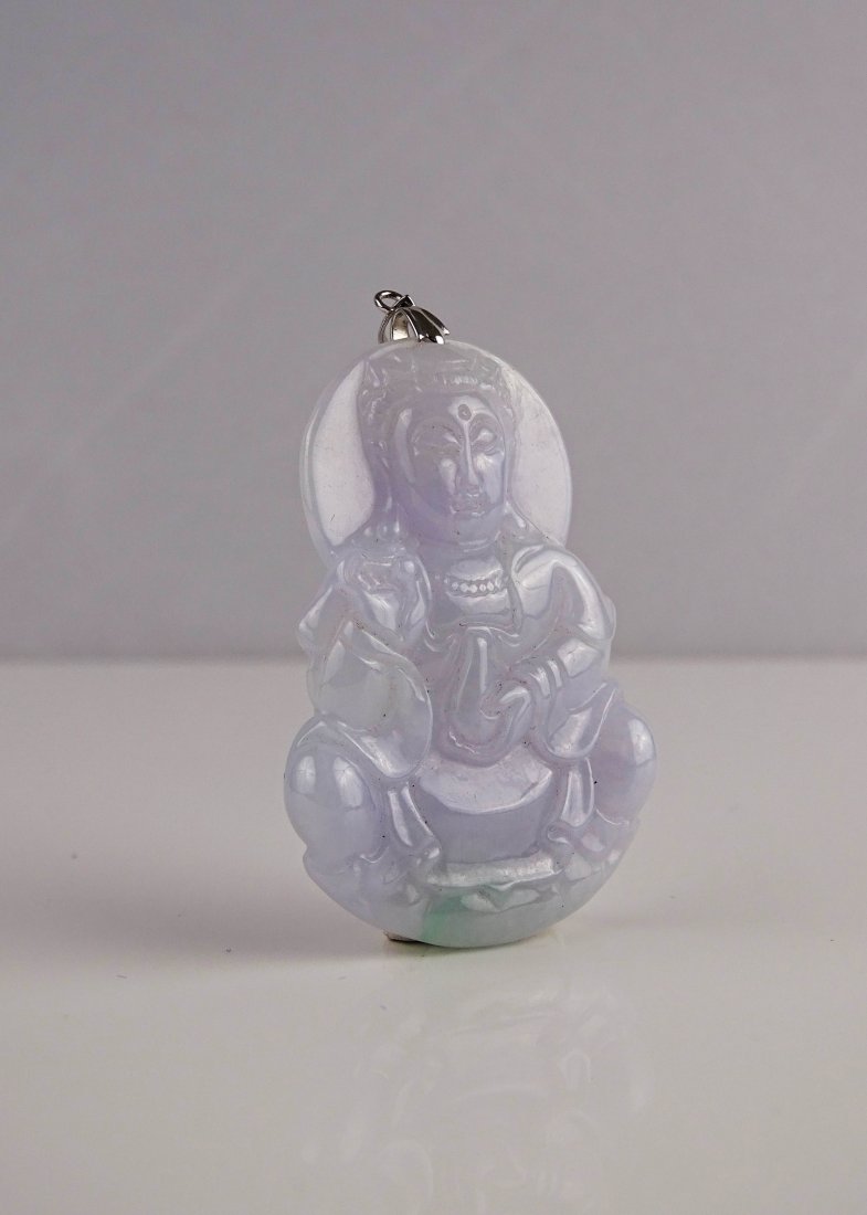 Violet Avalokitesvara( GuanYin) Pendant: Guan Yin--Avalokitevara Buddha, usually a symbol of protect and bliss in Chinese tradition. The Jade is in light violet and a little bit light green in the bottom. Hand-carving, Weight 19g 紫