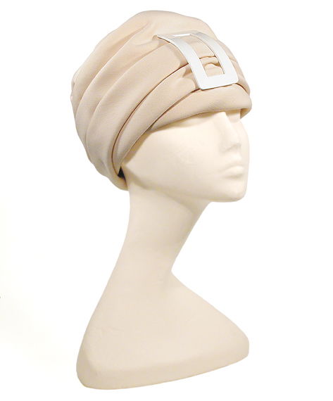 Laroche Creme Double Faced Wool Turban: Laroche Creme Double Faced Wool Turban French, late 1960s With white resin rectangular buckle at center front, labeled: Guy Laroche/Paris; Excellent condition.