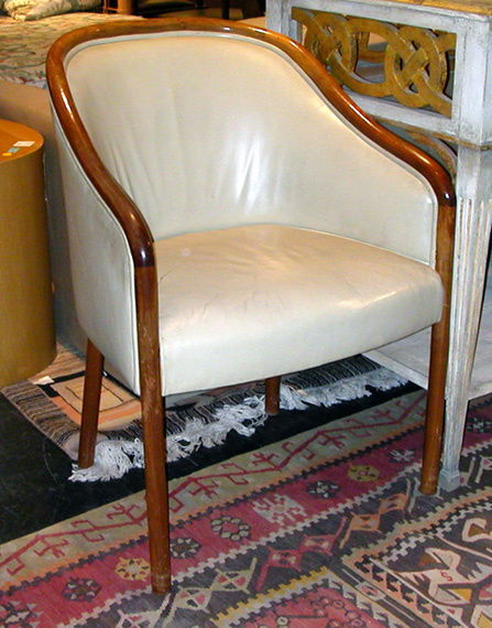 Pair of Landmark Series Conference Chairs: Pair of Landmark Series Conference Chairs Designed by Ward Bennett