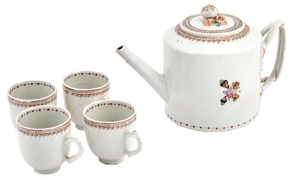 A Chinese Export Porcelain Teapot and Four Cups Late (1 of 8)