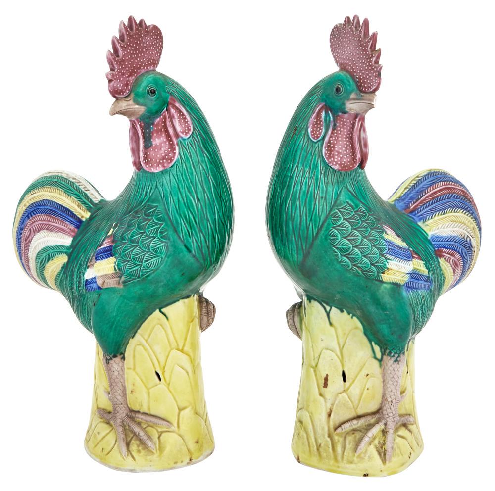 A Pair of Chinese Export Porcelain Cockerels 19th (1 of 4)
