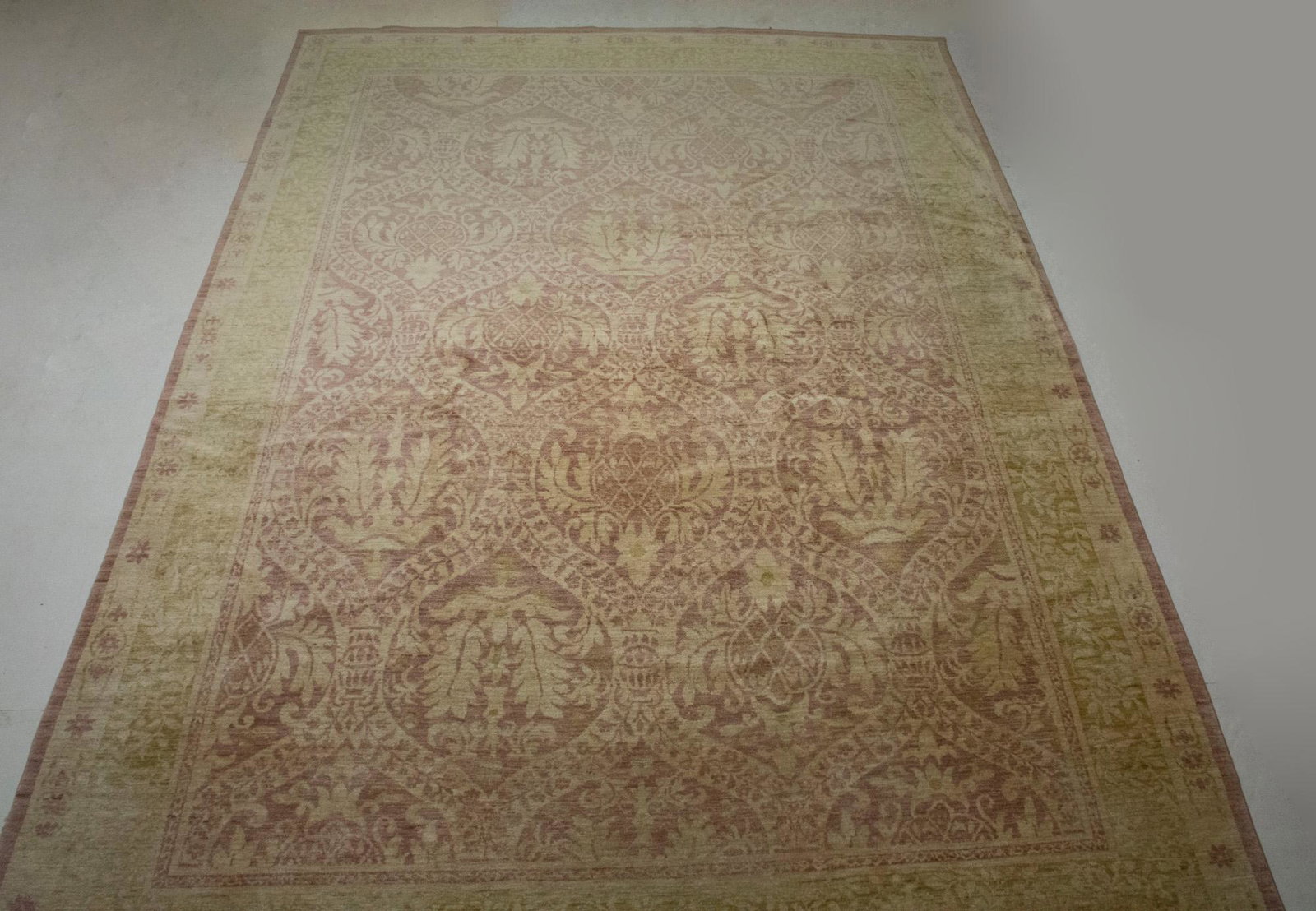 Peshawar Carpet (1 of 2)