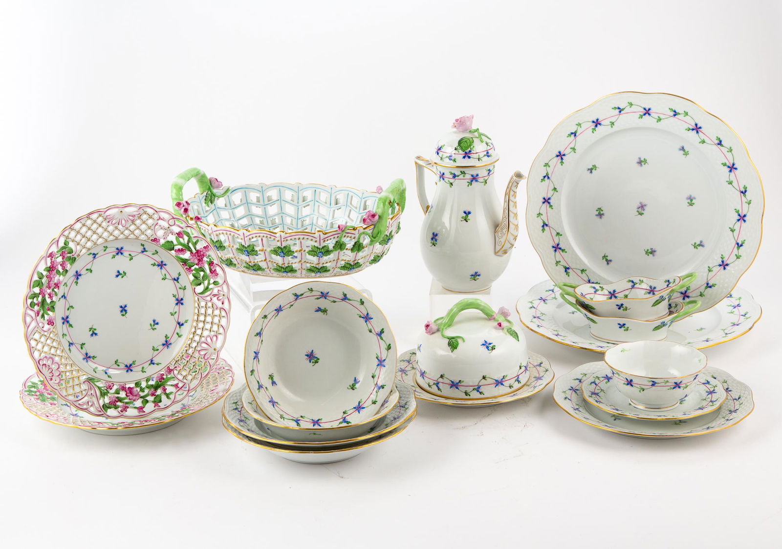 Herend Blue Garland Pattern Porcelain Table Service (1 of 7)