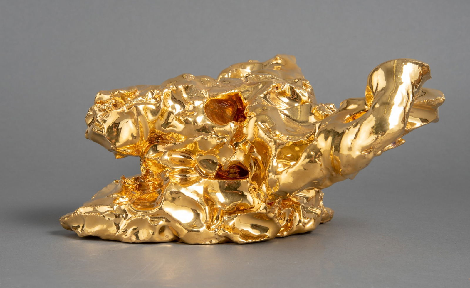Moooi Studios: Head Gold-plated ceramic Height 4 1/4 inches (10.8 cm); length 7 1/2 inches (19.1 cm)