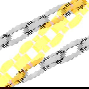 Wide Gold Link Bracelet, France: 18 kt., with French assay marks, circa 1940, ap. 86 dwts. Length 7 5/8 inches. Normal wear, minor scratches, slightly visible.Width 1 1/8 inches.