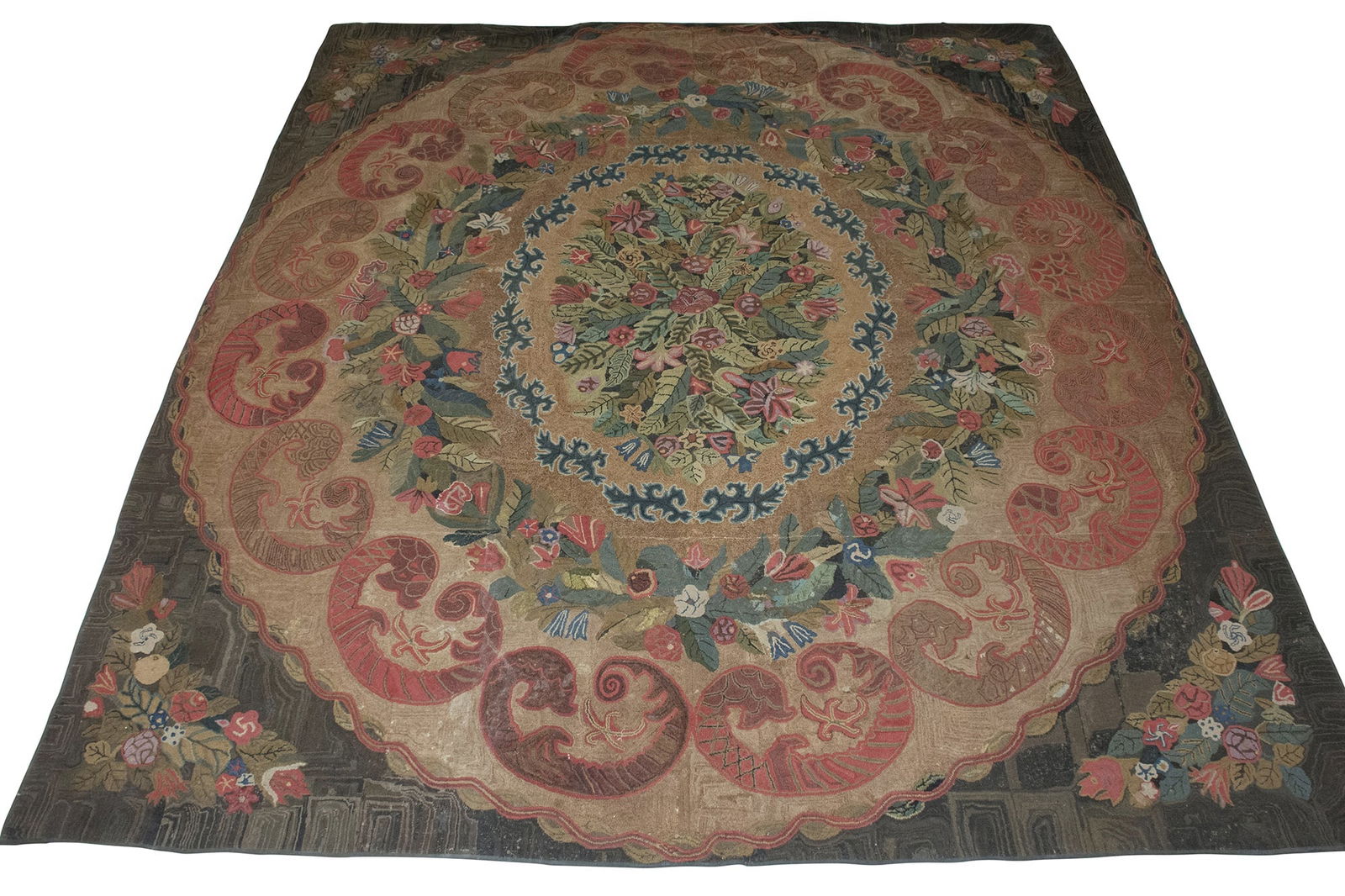 American Hooked Carpet (1 of 2)