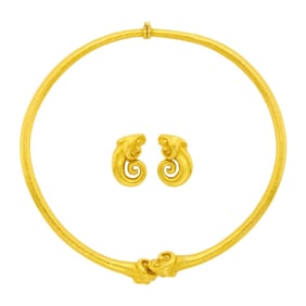 Zolotas Hammered High Karat Gold Ram's Head Choker Necklace and Pair of Earclips