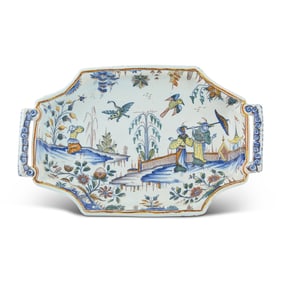 French Faïence Oblong Octagonal Chinoiserie Tray (Bannette) Circa 1730-1740, most likely Rouen,