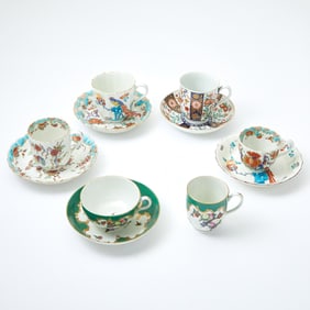 Assembled Group of Six Worcester Porcelain Cups and Five Saucers Last quarter 18th/first quarter
