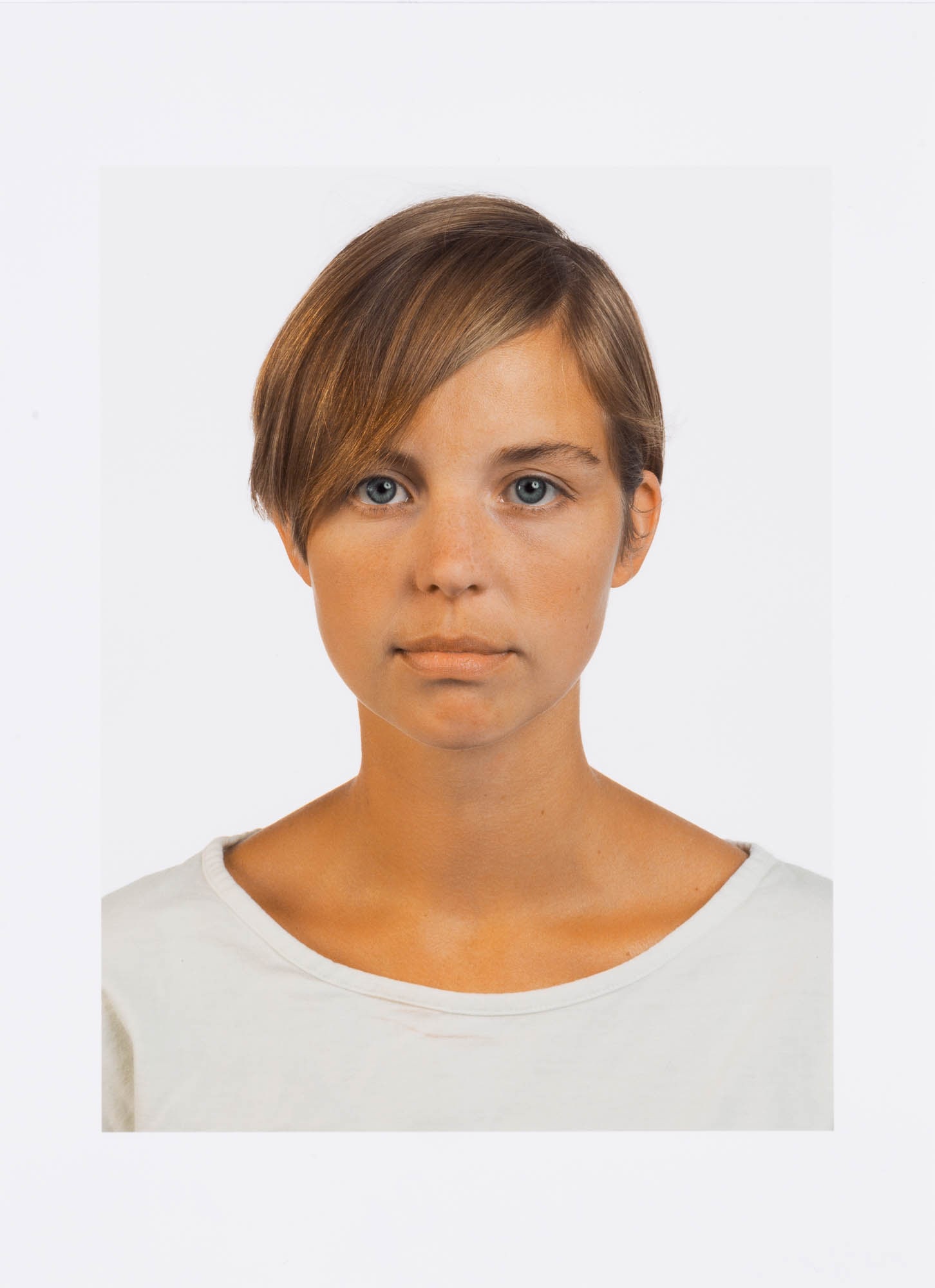 Thomas Ruff: Portrait (Isabelle Graw), 1989: RUFF, THOMAS (b. 1958) Portrait (Isabelle Graw), 1989, printed 2012. C-print, 8 7/8 x 6 5/8 inches (225 x 170 mm), verso signed, dated and numbered 101 from the edition of 150, as issued by Texte Zur