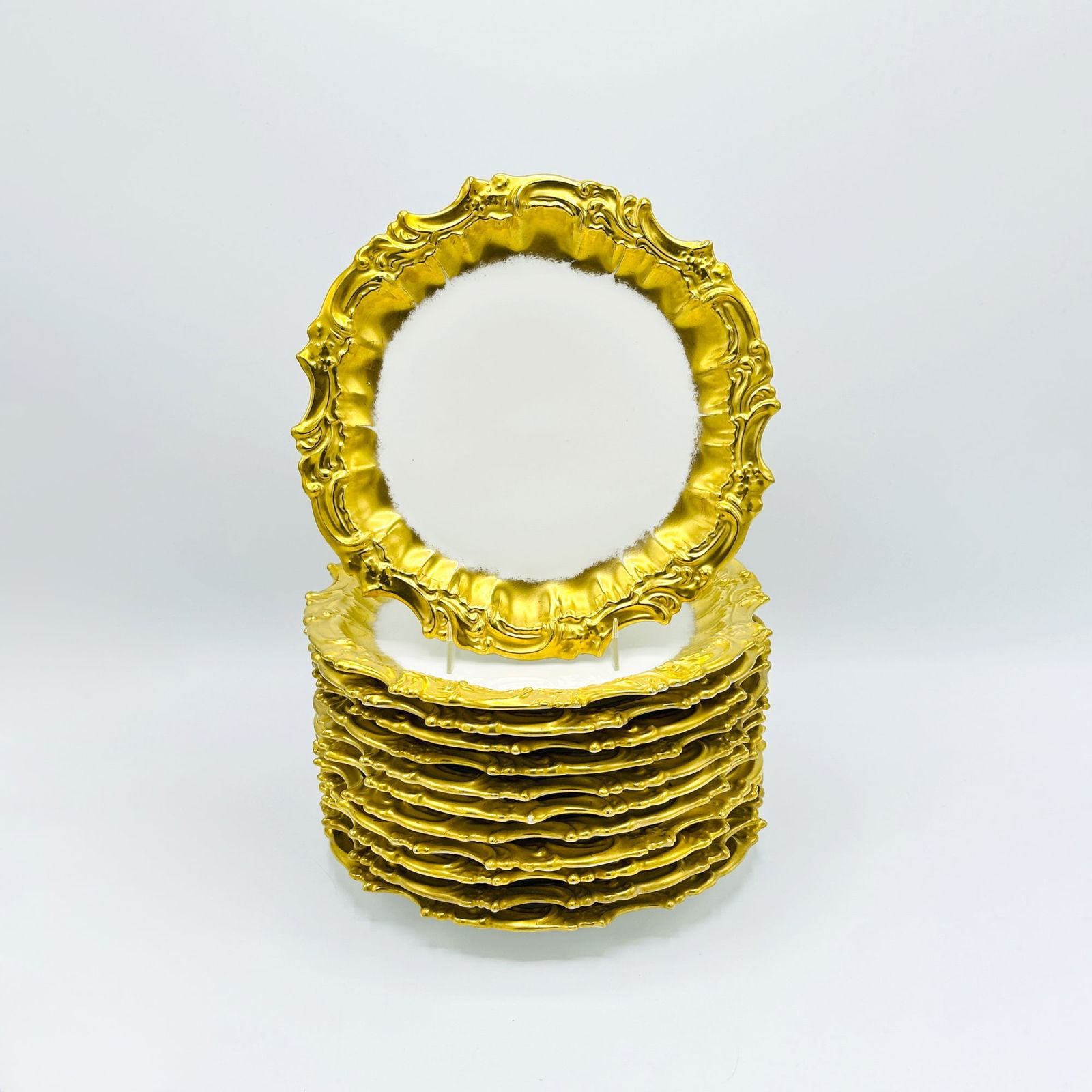 Set of Twelve Tressemann & Voght for Limoges Gilt Porcelain Luncheon Plates Circa 1900, Retailed by (1 of 4)