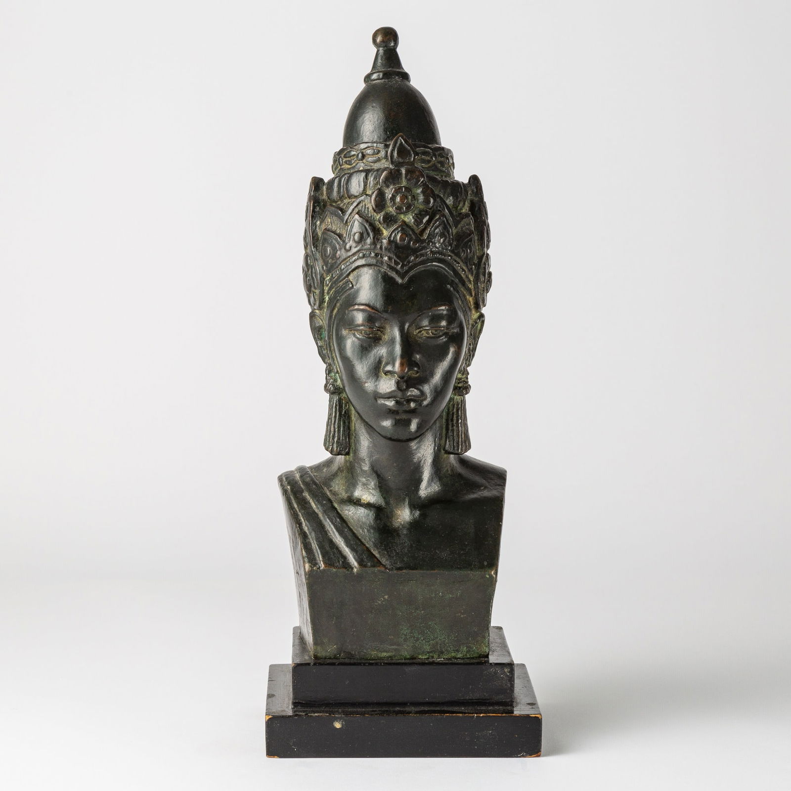 Malvina Cornell Hoffman: Estate / Collection: Property of a Lady American, 1887-1966 La Javanese, 1928 Titled, signed and dated LA JAVANESE/ MALVINA HOffMAN/ 1928 on the right; inscribed RB 2 DL on the underside Bronze with a