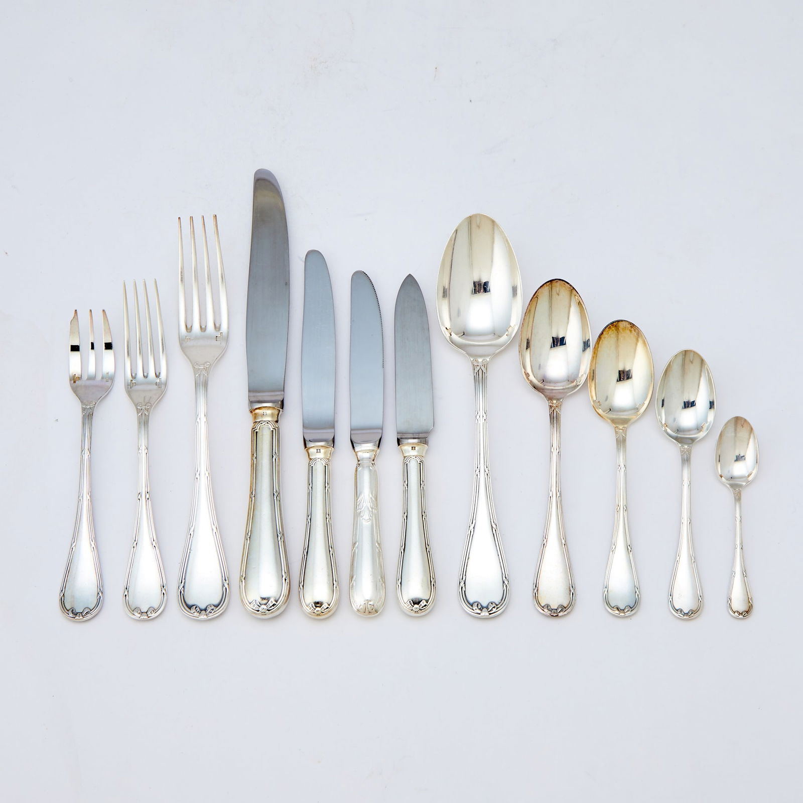 Extensive Christofle Silver Plated "Rubans" Pattern Flatware Service 20th Century (1 of 5)
