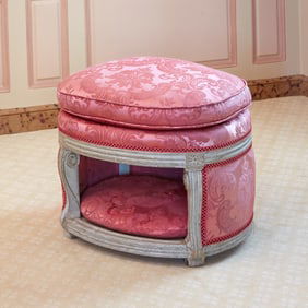 Louis XVI Style Upholstered Painted Wood Cave a Chien 20th Century