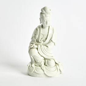 Chinese Dehua Porcelain Figure of Guanyin Qing Dynasty