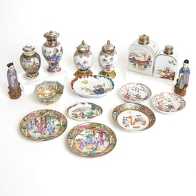 Group of Fourteen Chinese Export Porcelain Table Articles 18th Century and later