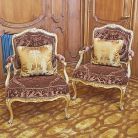 Pair of Louis XV Upholstered Giltwood Fauteuils Ã&nbsp; la Reine Jean-Baptiste Meunier, Paris,
