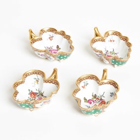 Four Vienna Porcelain Green-Ground Leaf-Shaped Pickle Dishes