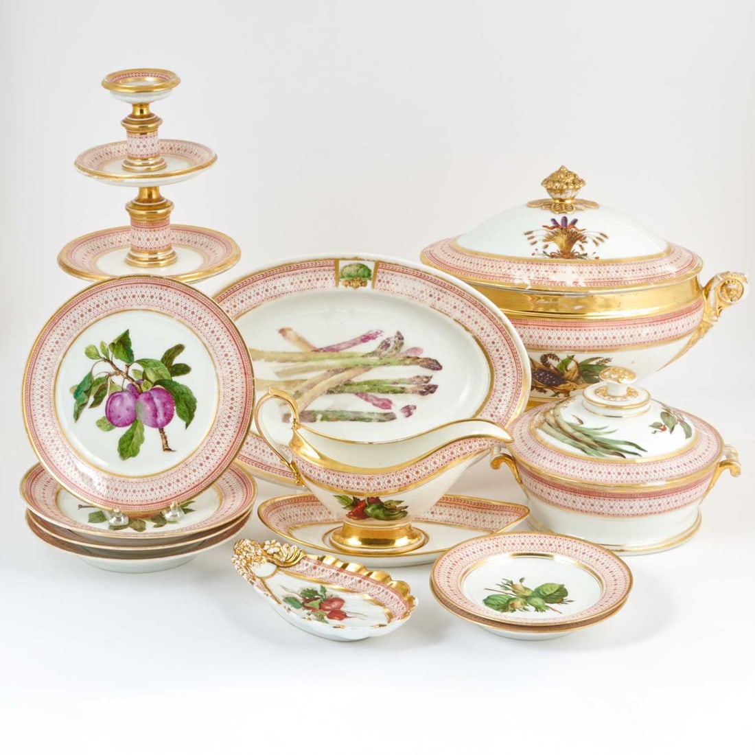 Extensive French Porcelain Ironred Trellis Ground Dinner And Dessert