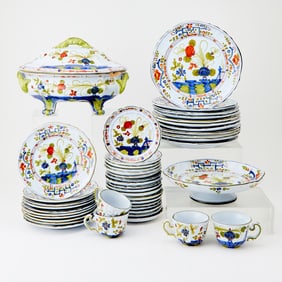Italian Maiolica Partial Dinner Service in the Garafano Pattern CACF (Cooperativa Artigiana