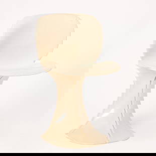 Pierre Paulin for BORO Molded Plastic "8810 Flower" Chair 1970s: Height of back 29 1/2 inches, height of seat 19 inches, width 17 3/4 inches, depth 18 inches.