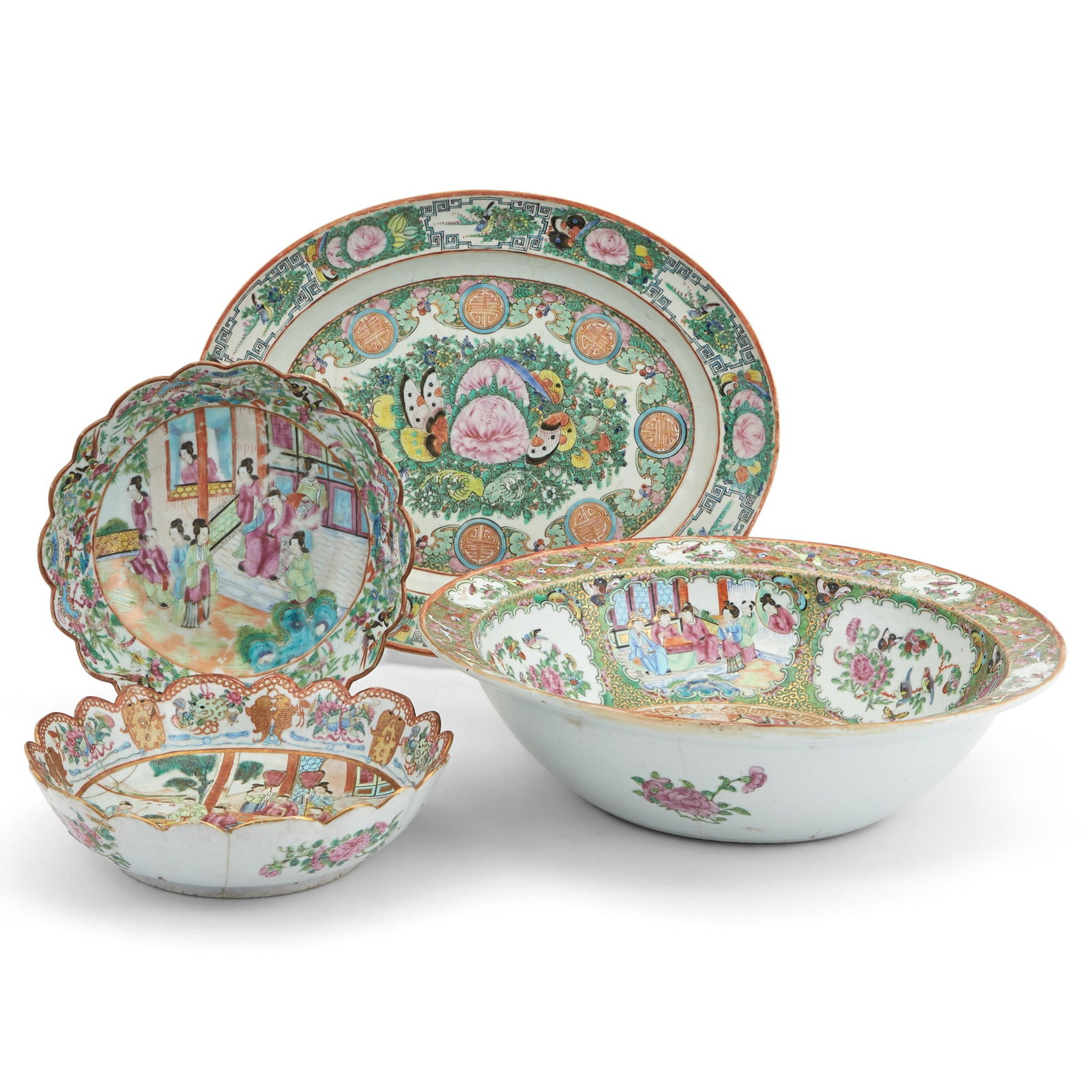 Set of Four Chinese Export Porcelain Bowls 19th Century (1 of 3)