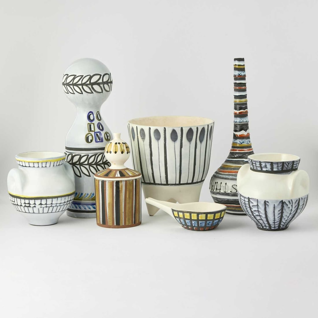 Group of Seven Roger Capron Ceramic Table Articles (1 of 6)