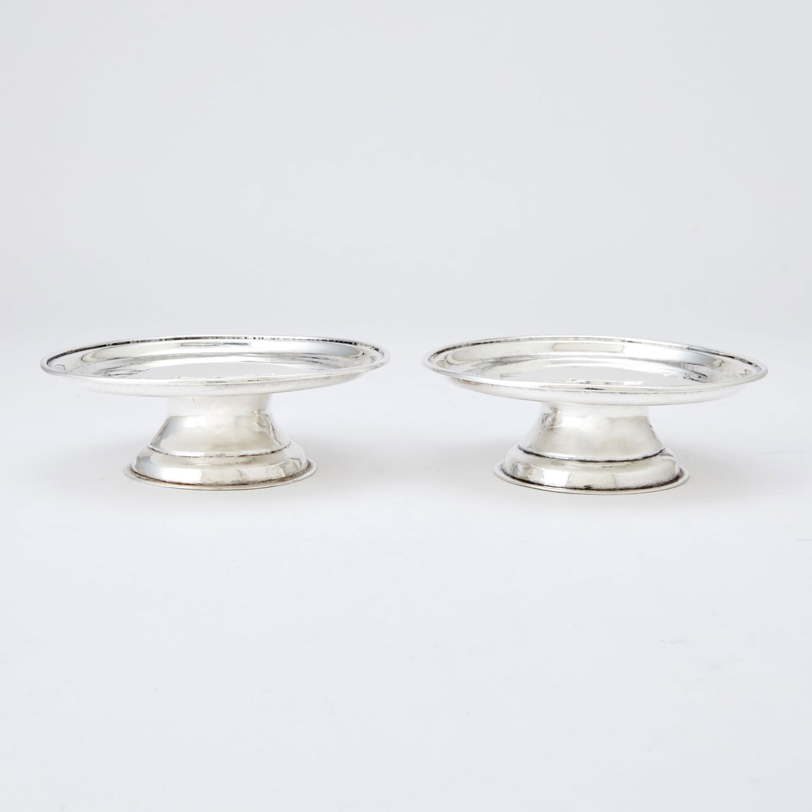 Pair of Queen Anne Sterling Silver Tazzas David Willaume, London, 1709 (1 of 2)