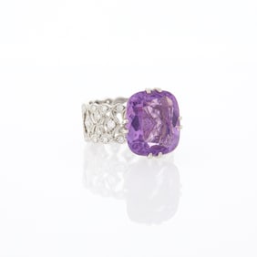White Gold, Amethyst and Diamond Ring