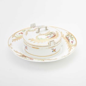 Vincennes Gilt and Polychrome Decorated Porcelain Covered Butter Dish on Stand