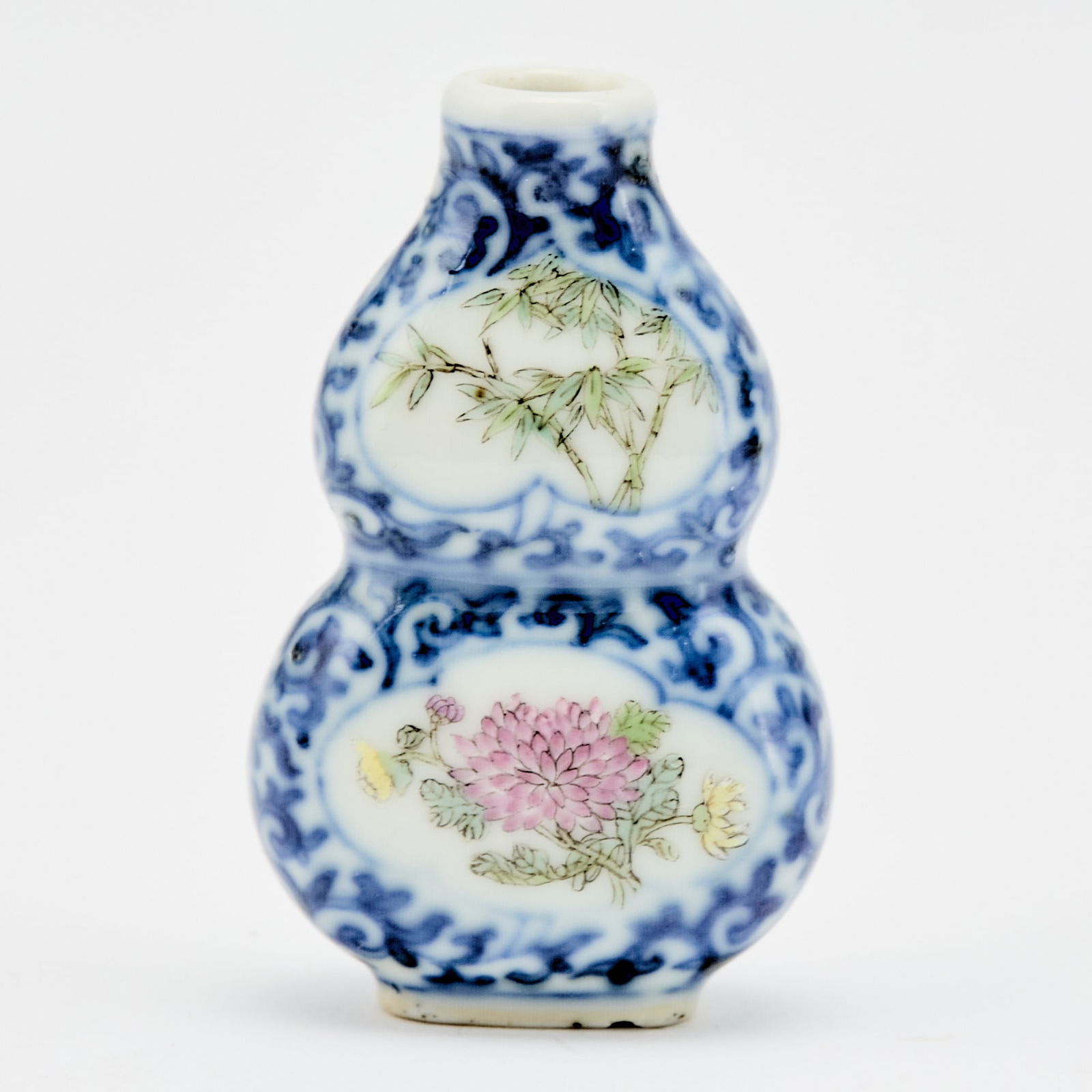 A Chinese Porcelain Snuff Bottle Qing Dynasty