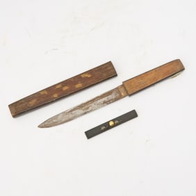 A Fine Japanese Gold and Shakudo Kozuka Signed Teruhide Omori, Edo Period