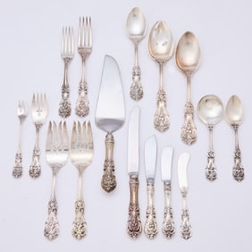 Extensive Reed & Barton Sterling Silver “Francis I” Pattern Flatware Service
