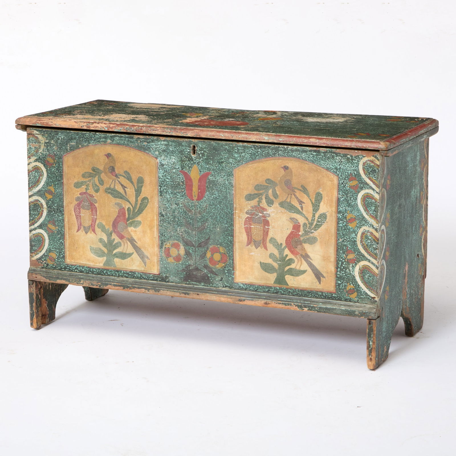 Paint-Decorated Pine Blanket Chest (1 of 10)