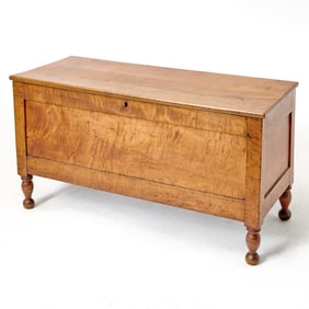 Classical Figured Maple Blanket Chest Probably Pennsylvania, early 19th Century