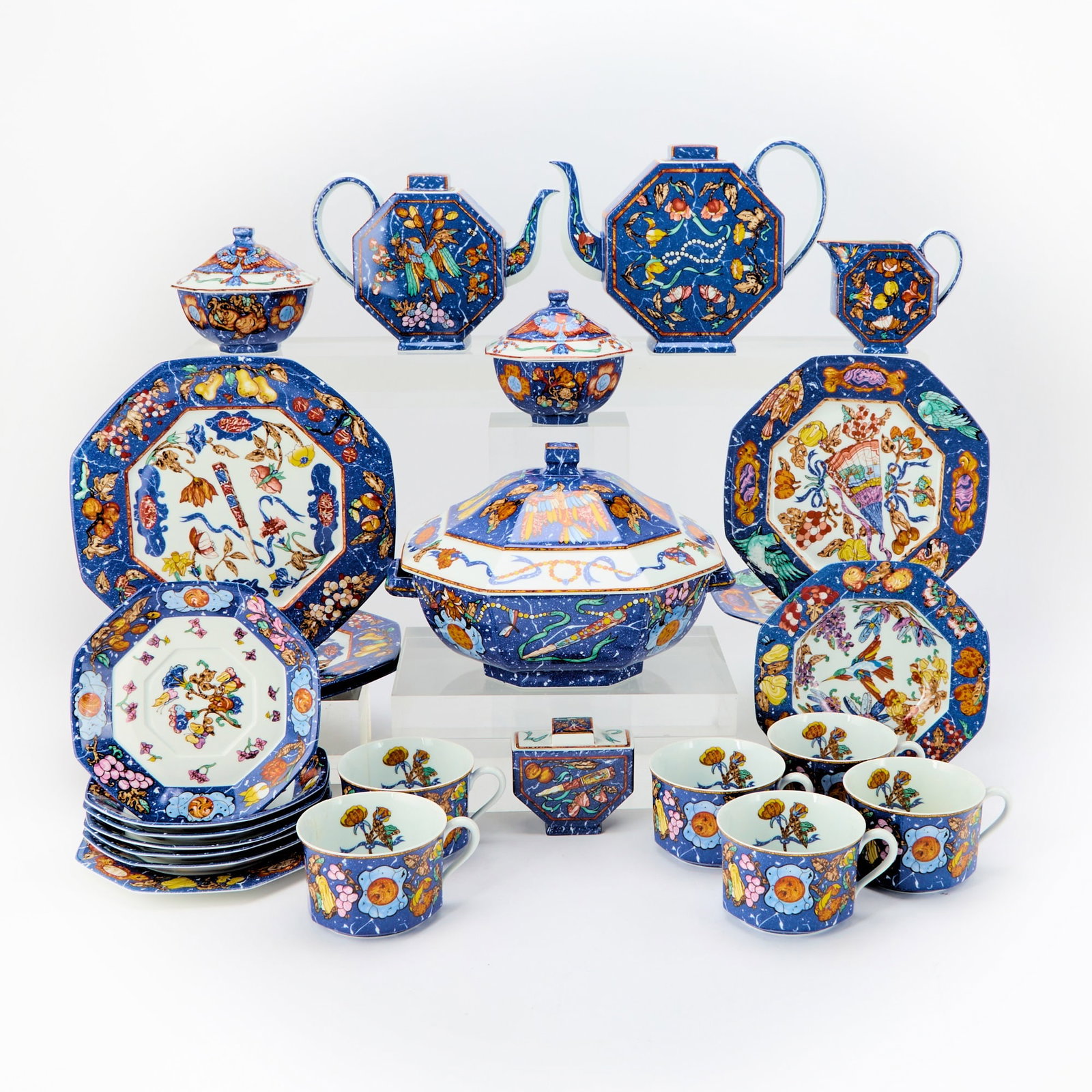 Hermès Porcelain 'Marqueterie de Pierres d’Orient et d’Occident' Pattern Part Dinne (1 of 6)