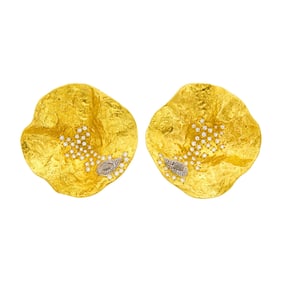 Coomi Pair of Two-Color Gold, Diamond and Colored Diamond 'Serenity' Earcllips