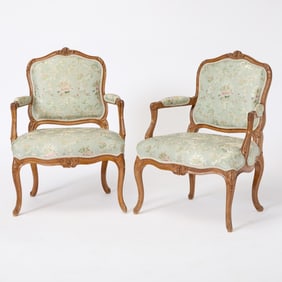 Pair of Louis XV Beechwood Fauteuils à la Reine