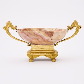 Louis XV Gilt-Bronze Mounted Agate Oval Two-Handled Oval Coupe
