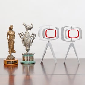 Four awards presented to Mary Tyler Moore