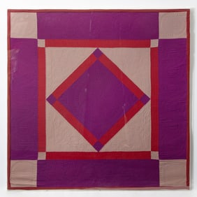 Amish Pieced ”Diamond” Pattern Quilt