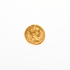 Tiberius. c. 14-37 C.E. AV Aureus (7.83g, 18mm).