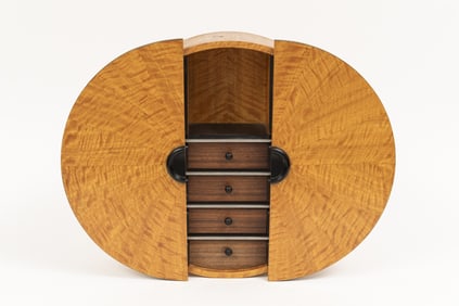David Kiernan Figured Maple and Mahogany Hanging Cabinet America, late 20th/early 21st century