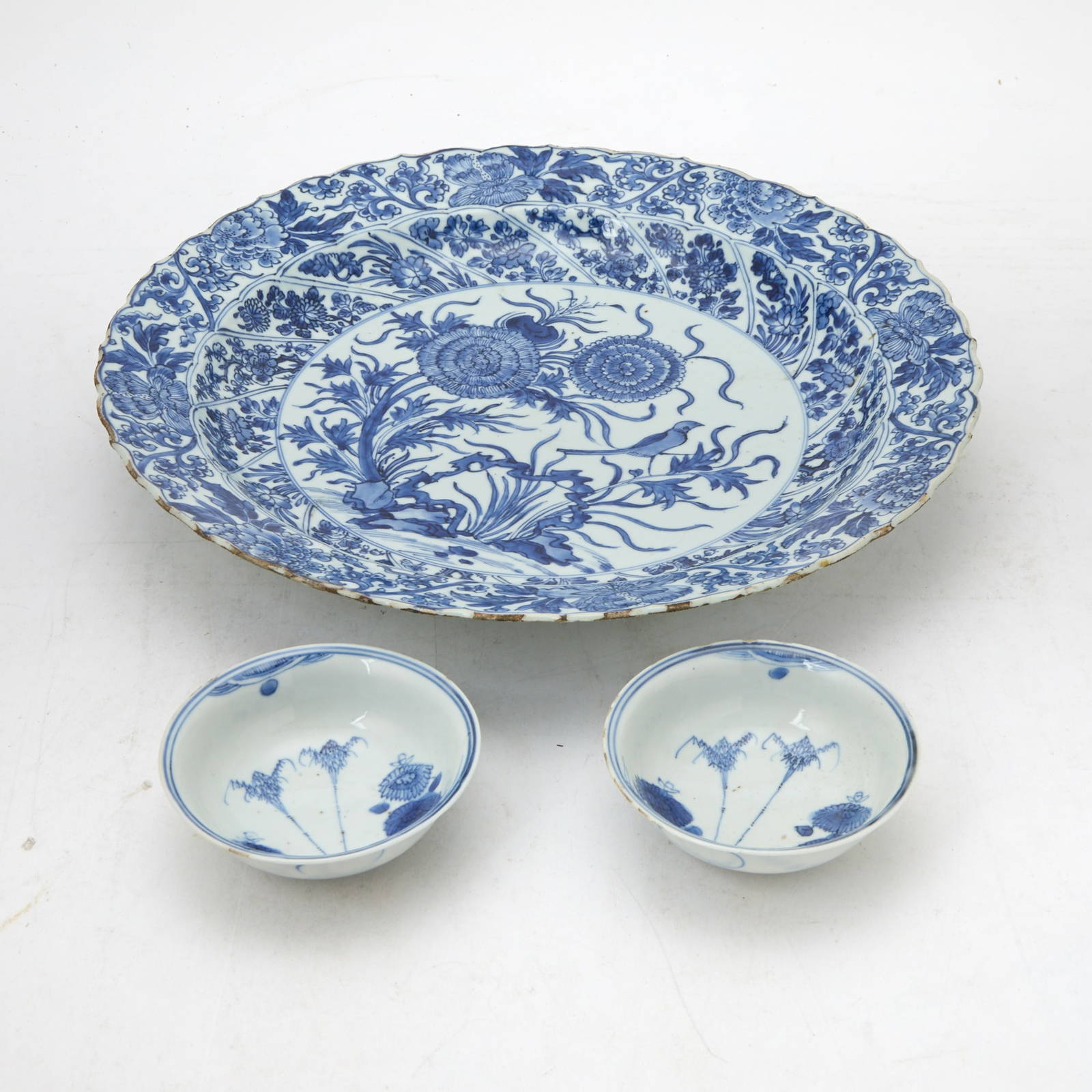 Three Chinese Blue and White Porcelain Articles Kangxi Period