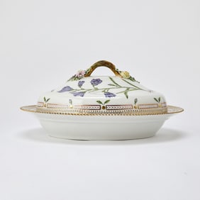 Royal Copenhagen Gilt and Hand-Painted Porcelain 'Flora Danica' Pattern Covered Vegetable Dish