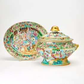 Chinese Export Porcelain Tureen with Cover and Stand