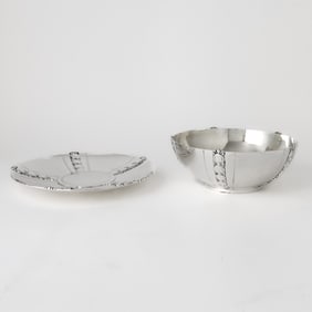 Tiffany & Co. Sterling Silver "Exposition" Pattern Fruit Bowl and Stand