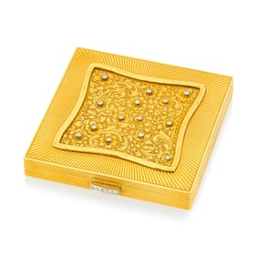 Gold, Platinum and Diamond Compact