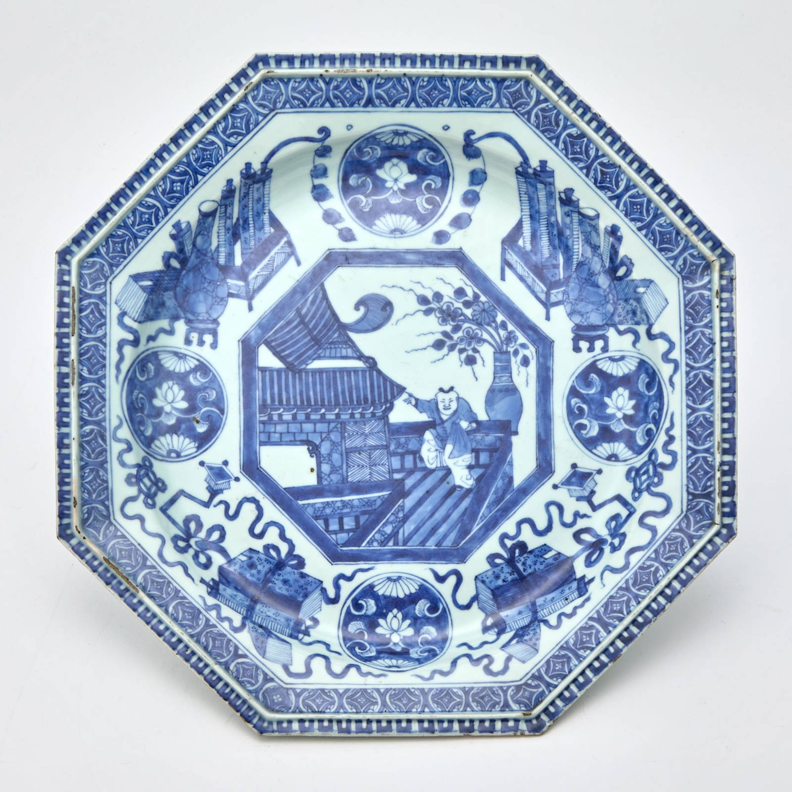 A Chinese Blue and White Porcelain Octagonal Dish Kangxi Period